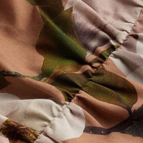 NWOT Express Top (size medium) - Picture 5 of 9